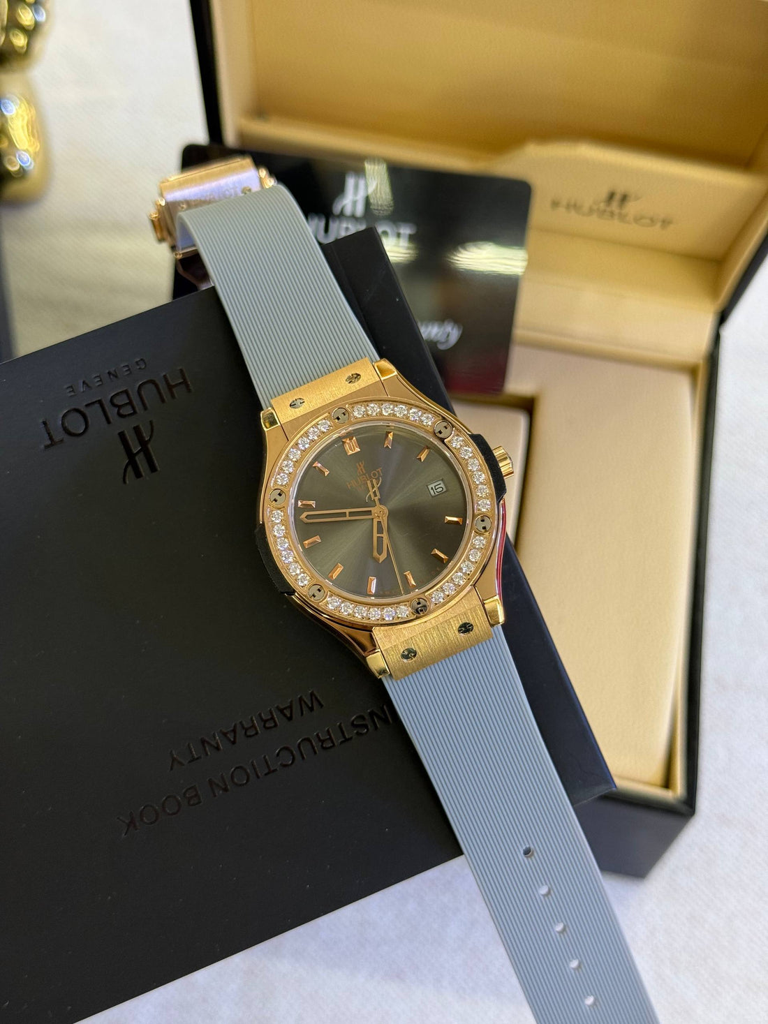 MONTRE HUBOT RACING GREY KING GOLD DIAMONDS 38mm