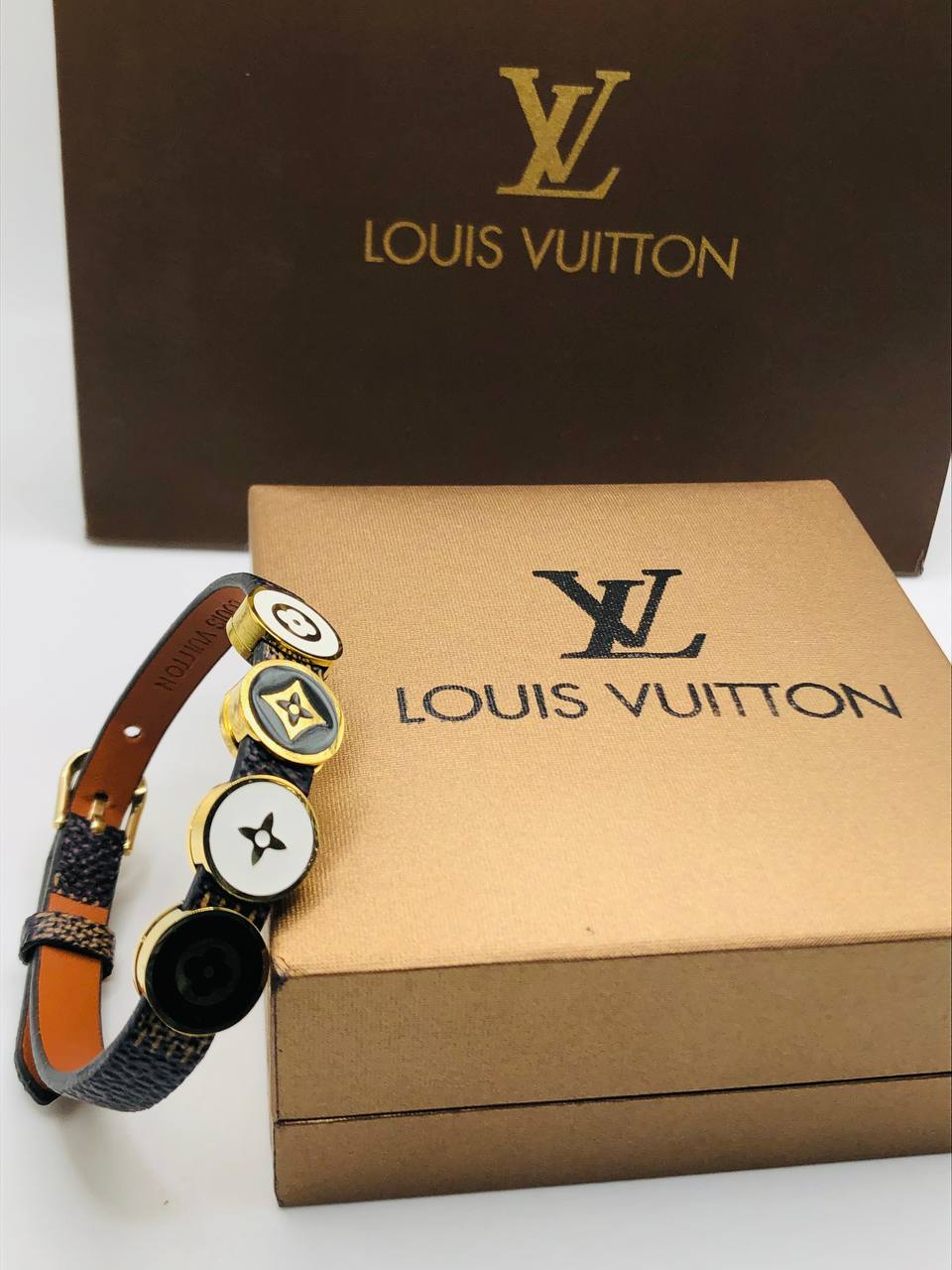 BRACELET LOUIS VUITTON CUIR P4