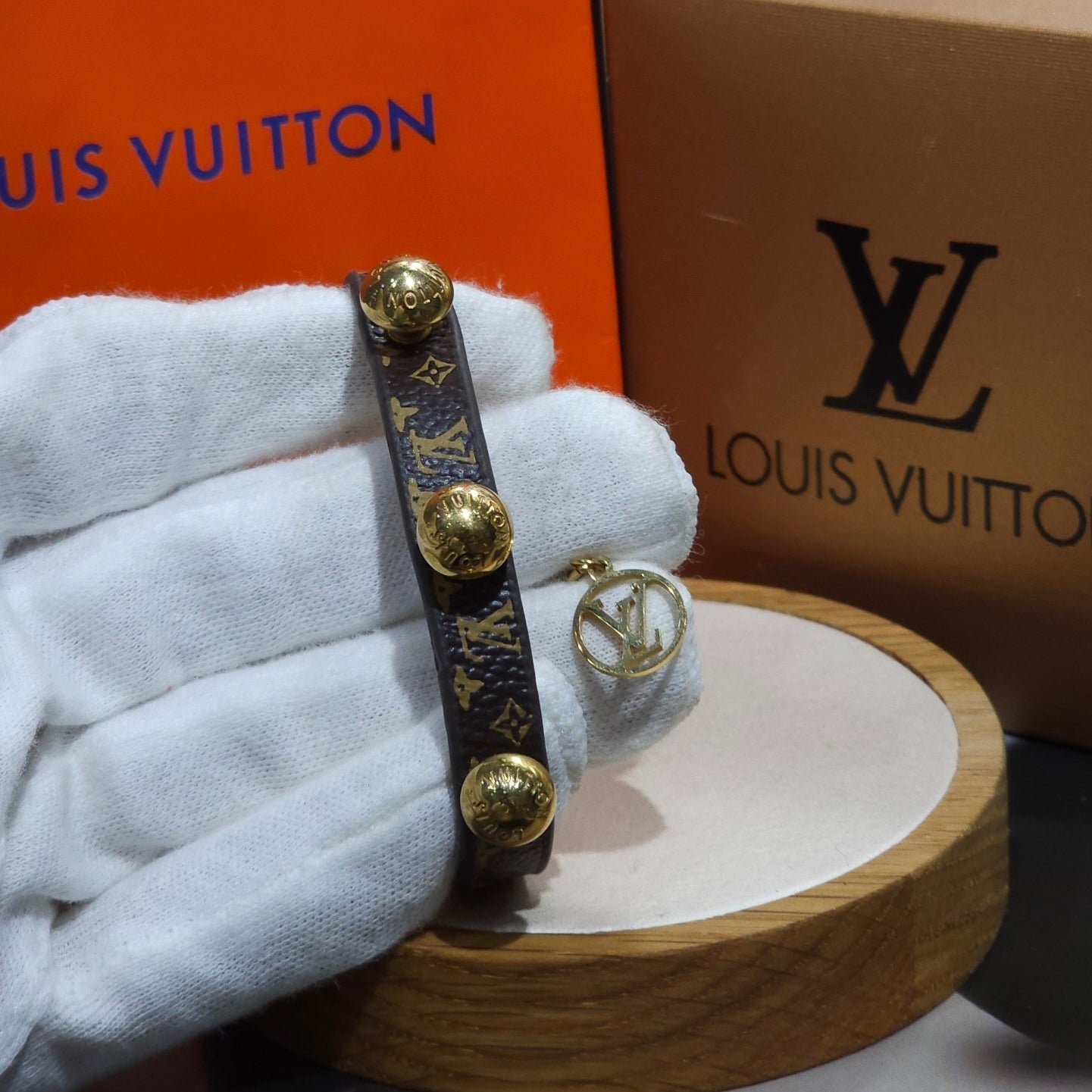 BRACELET LOUIS VUITTON CUIR vF