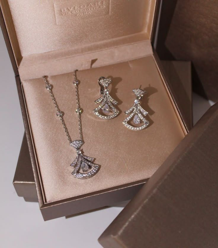 ENSEMBLE BVLGARI DIVAS BVDIV02