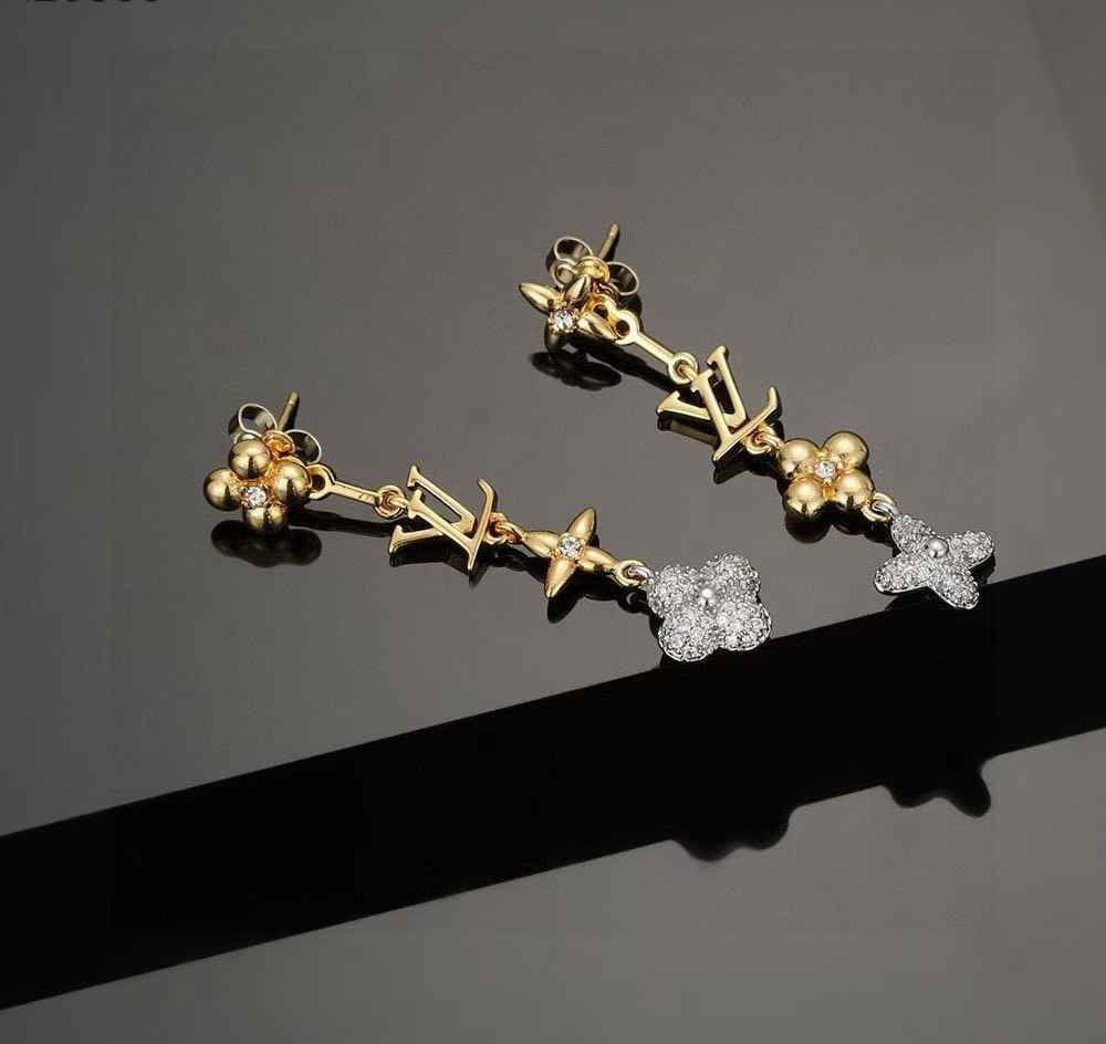 BOUCLE D’OREILLE LOUIS VUITTON F0-ZO