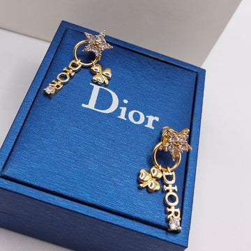 BOUCLES D’OREILLES DIOR STAR