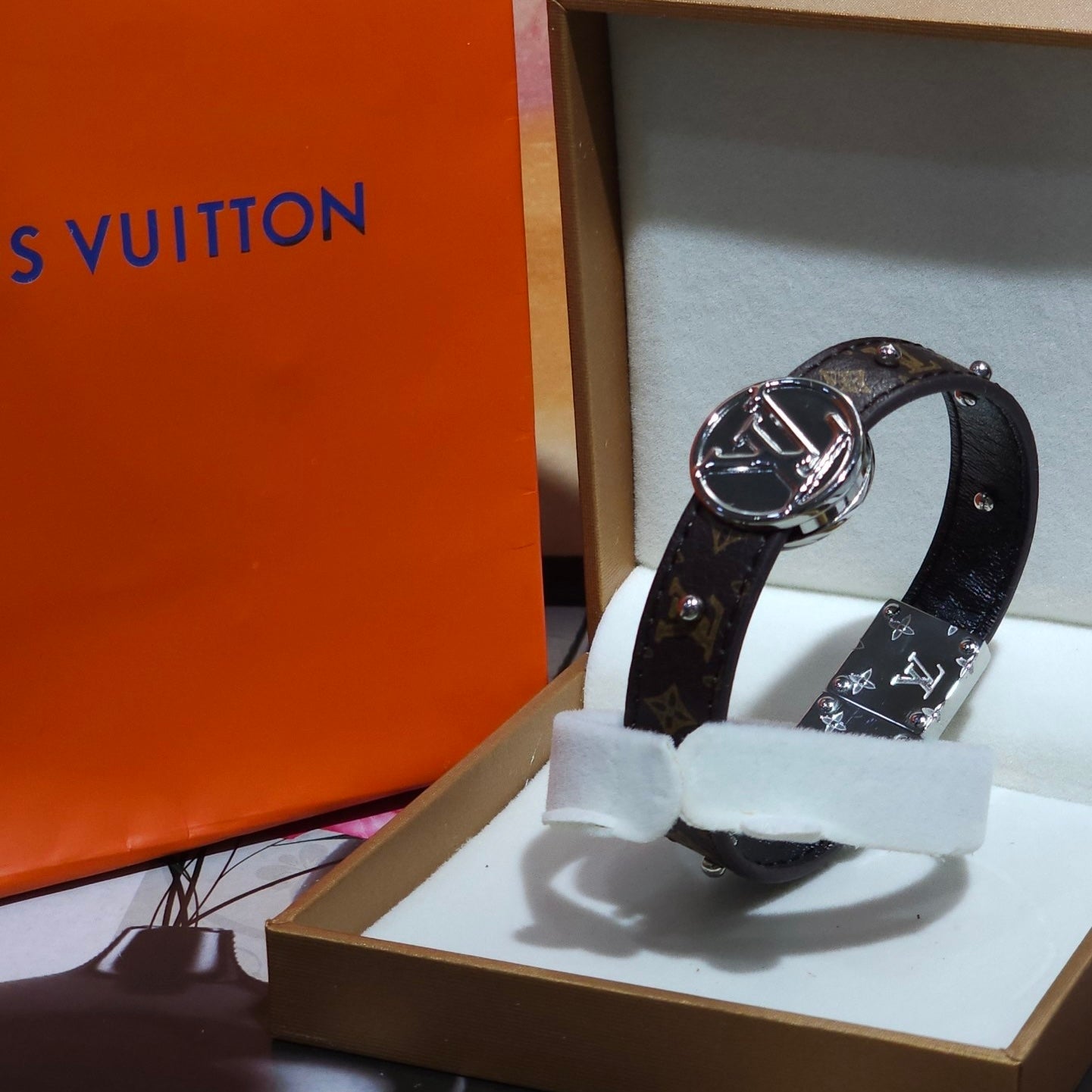 BRACELET LOUIS VUITTON CUIR V1A