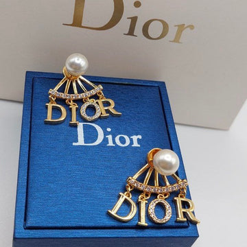 BOUCLES D’OREILLES DIOR