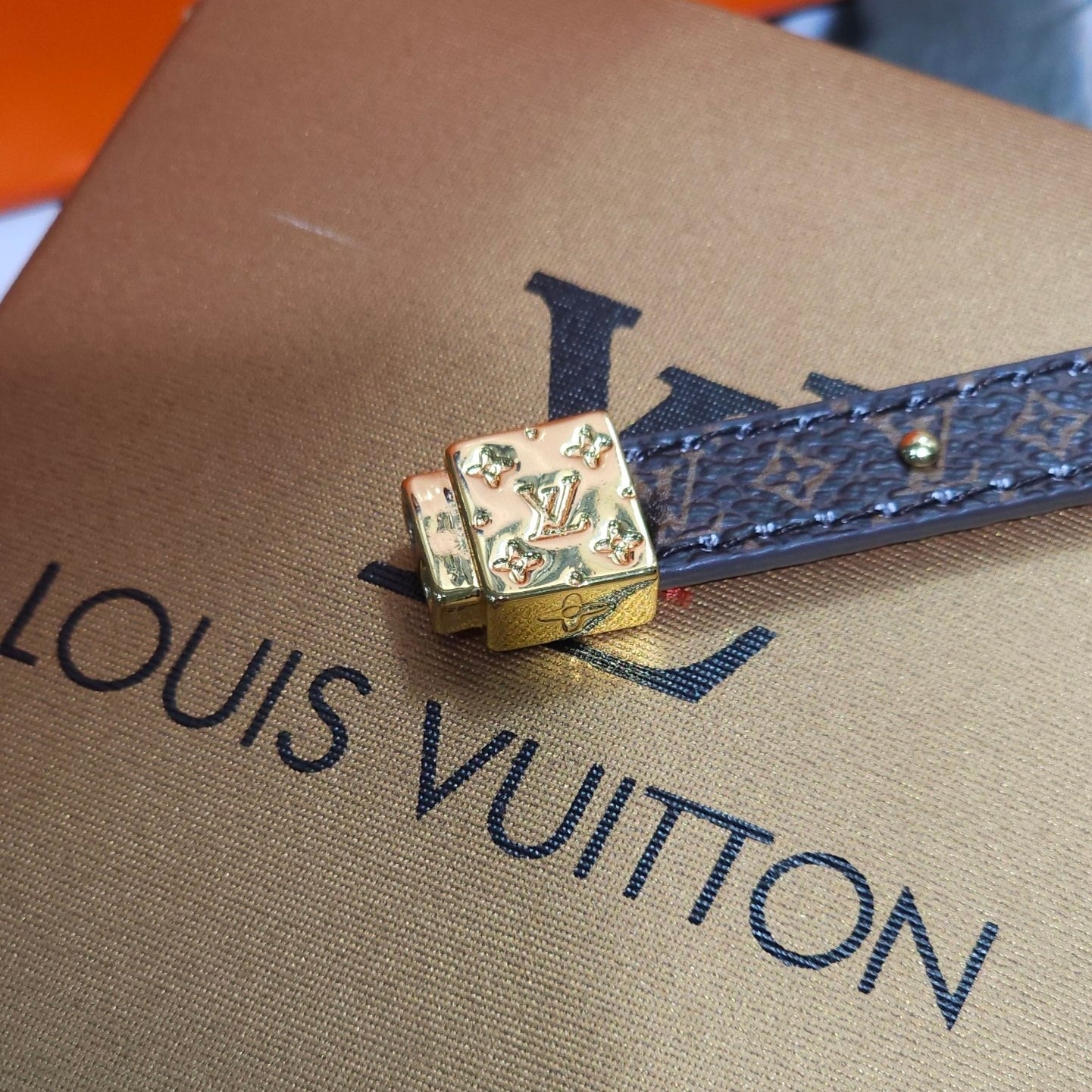 BRACELET LOUIS VUITTON CUIR DOUBLE FACE