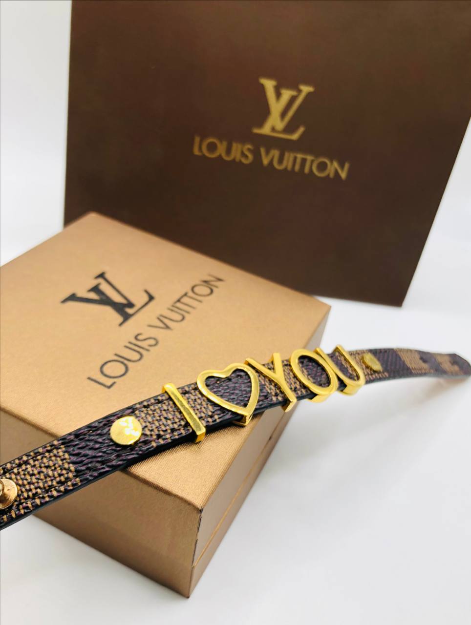 BRACELET LOUIS VUITTON CUIR ILY