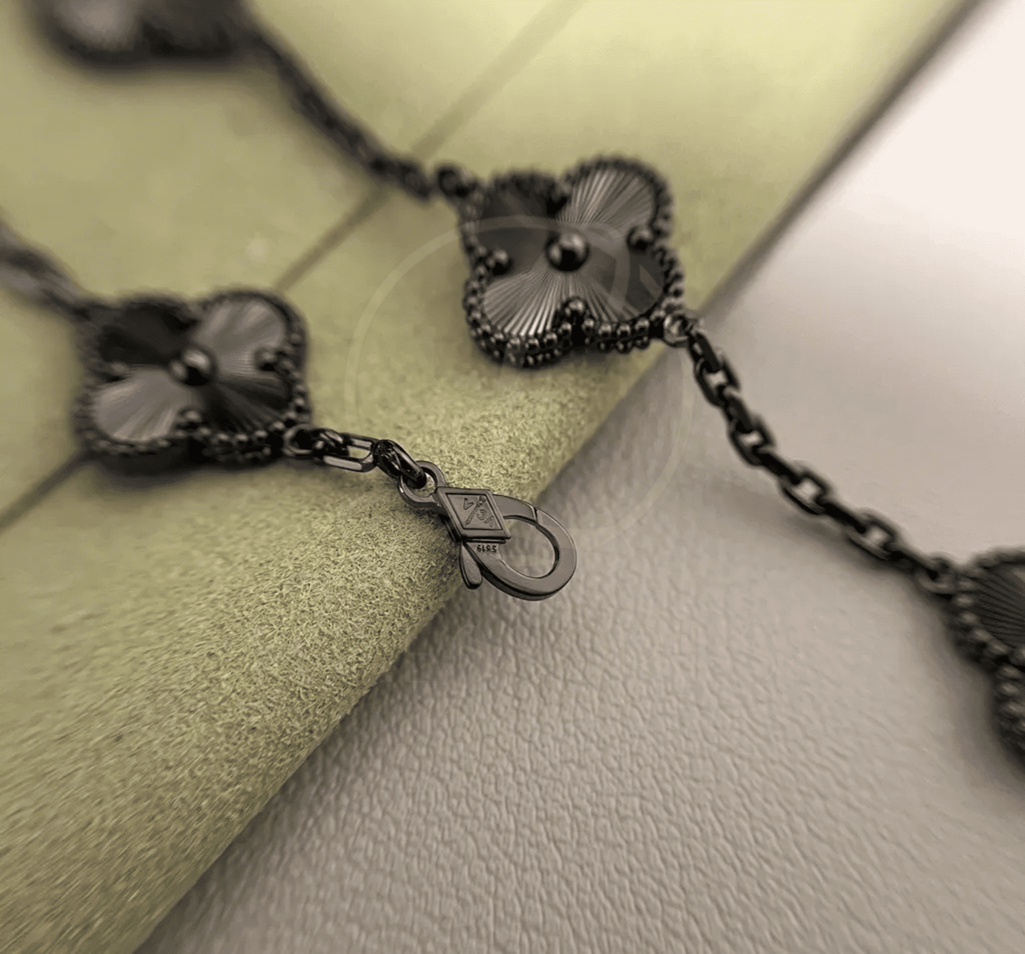 GOURMETTE VAN CLEEF & ARPELS VC02B-NOIR