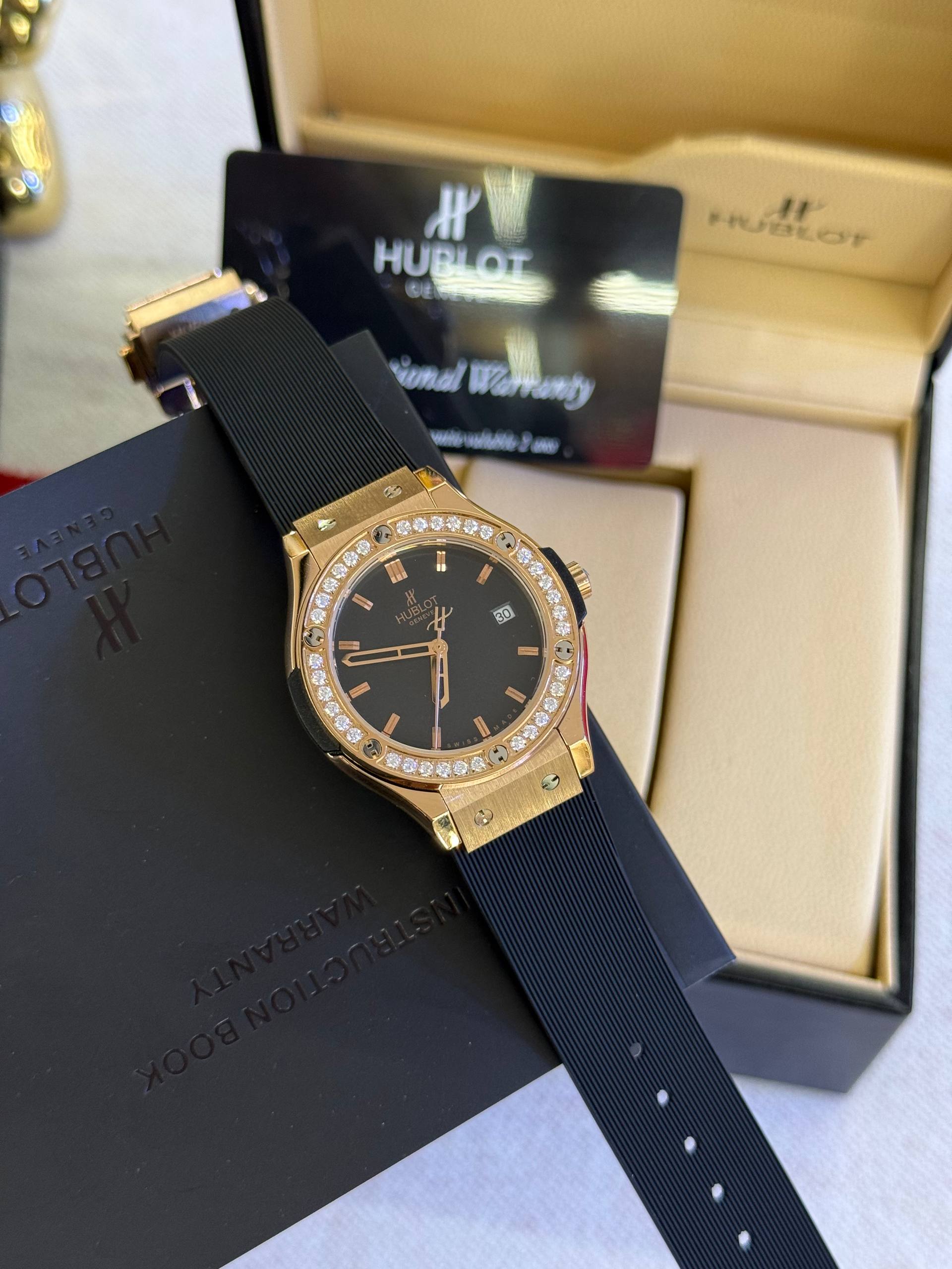 MONTRE HUBOT RACING GREY KING GOLD DIAMONDS 38mm