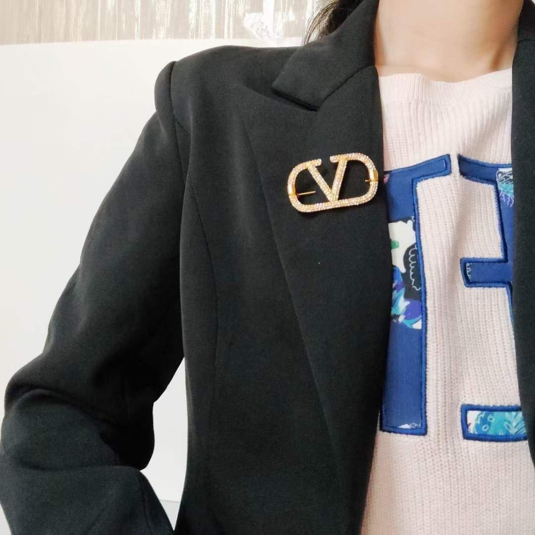 Broche VALENTINO