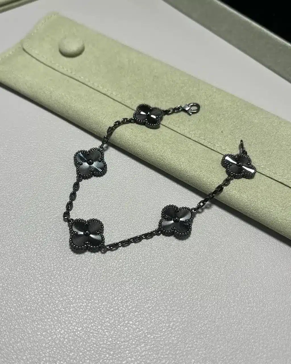 GOURMETTE VAN CLEEF & ARPELS VC02B-NOIR